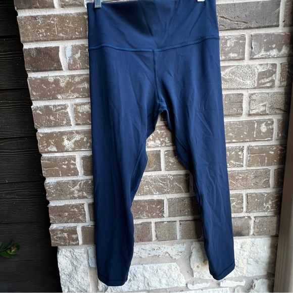 lululemon athletica Align Pant II 25" True Navy, sz 10 - Picture 3 of 11
